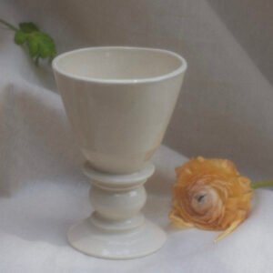 Wine goblet in white porcelain coated in a clear glaze